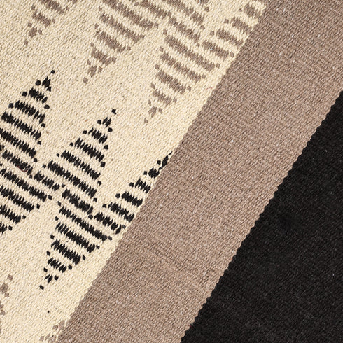 Black and Ivory Handwoven Jawaja Durrie - Zig-Zag Pattern