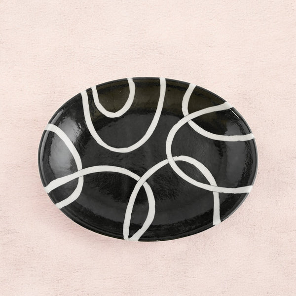 Blue Pottery Decorative Rice Plate—Geometric Pattern—Black & White