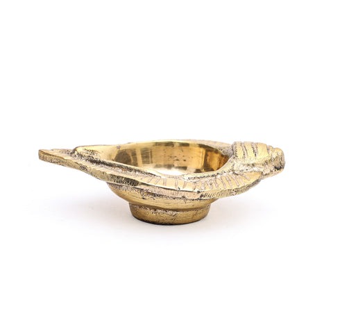 Brass Akhand Shankh Diya (Set of 2) – Spiritual Décor Item
