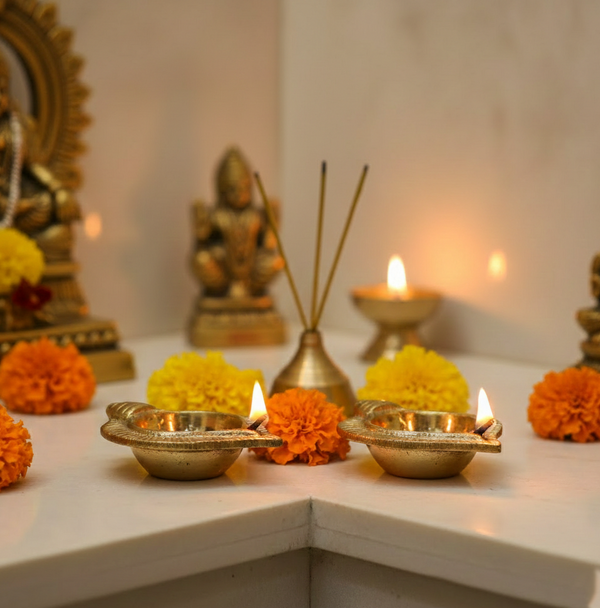 Brass Akhand Shankh Diya (Set of 2) – Spiritual Décor Item