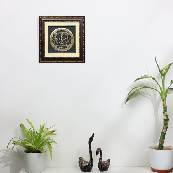 Circular Dhokra Art Tribal Dancing Couple