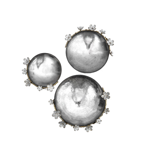 Decorative serving bowls with flower embellishments (Set of 3)