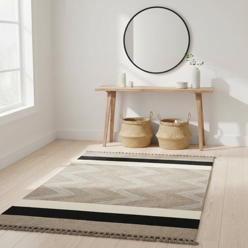 Handwoven Grey & Ivory Chevron Pattern Rug/Floor Mat