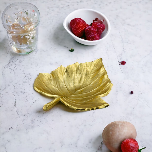 Natriel Leaf Decorative Platter