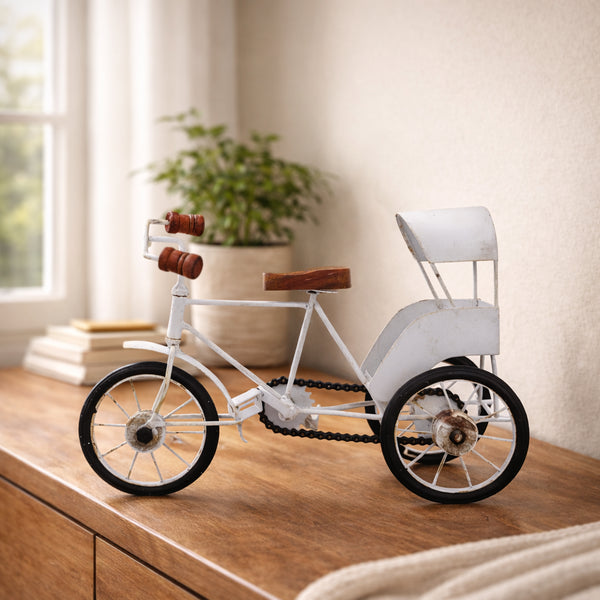Vintage Cycle Rickshaw Showpiece - White