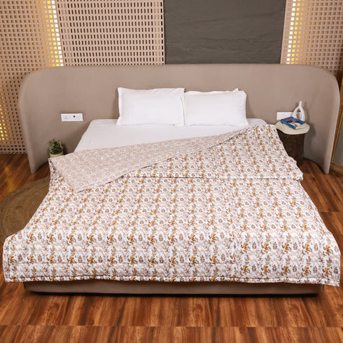 Autumn Vine Pattern Handcrafted Comforter crafted from premium cotton with elegant botanical vine prints, offering warmth, comfort, and timeless bedroom style.