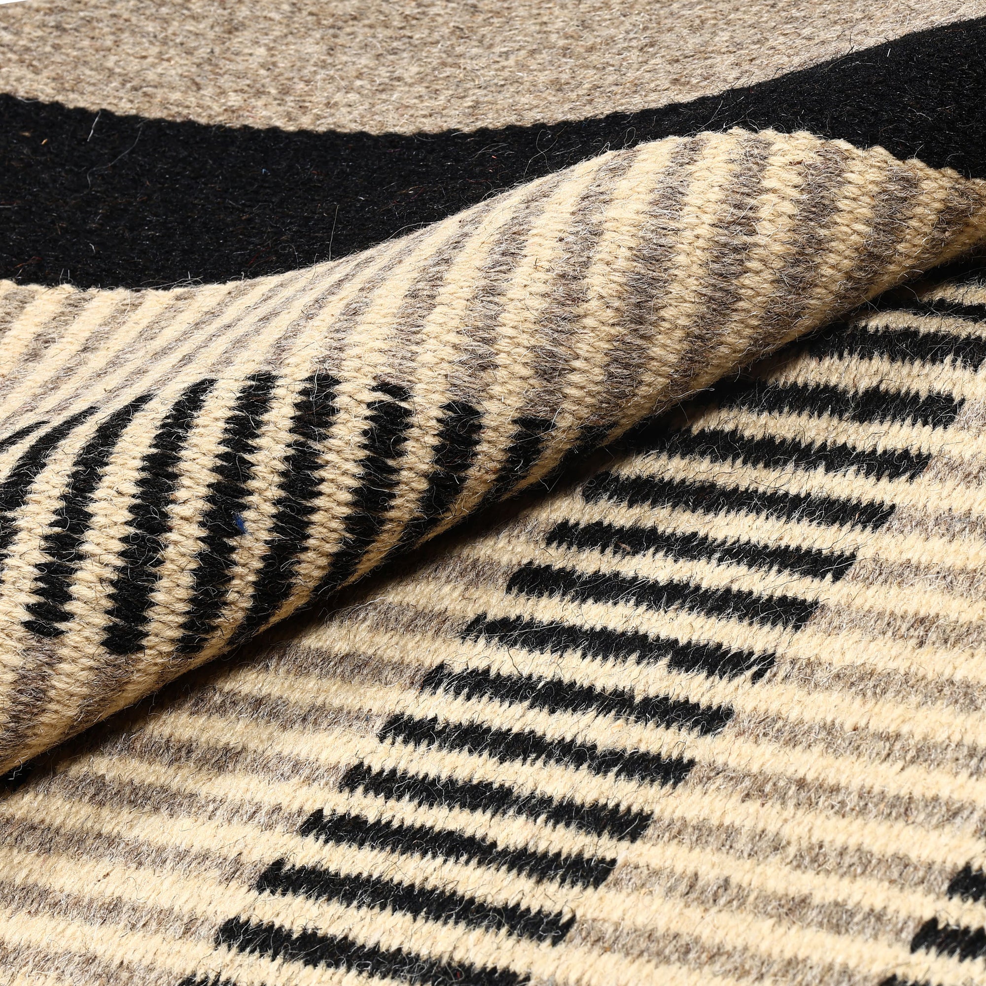 Handwoven Black and Beige Stripe Pattern Rug – Jawaja Wool Durrie – Natriel