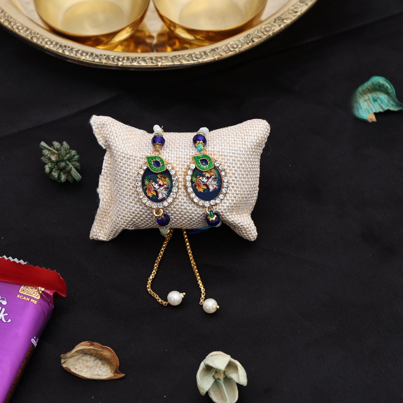 Brass Thali with Katori Set– Rakhi for Bhai-Bhabhi (Pair)