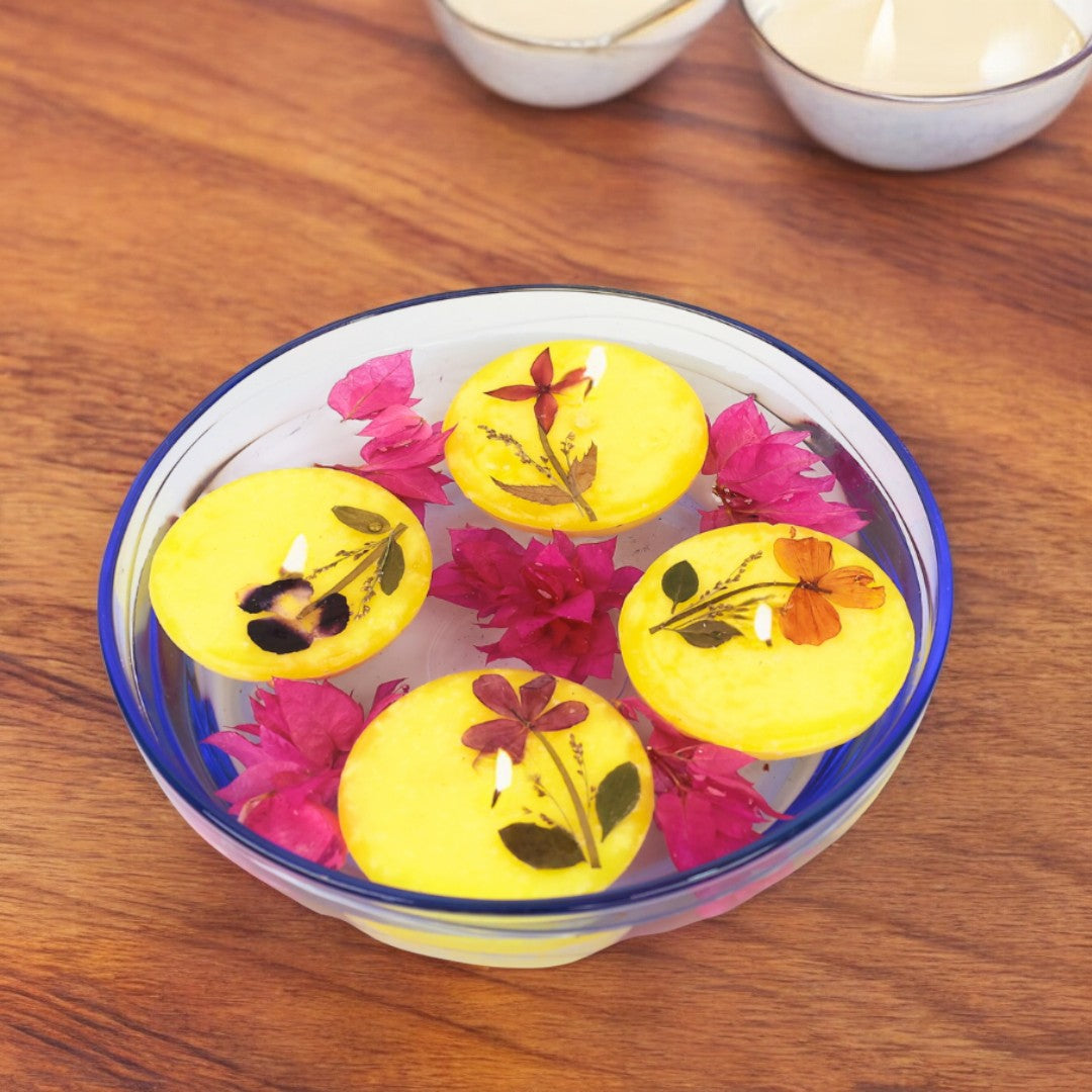 Set of 4 Floating Scented Candles