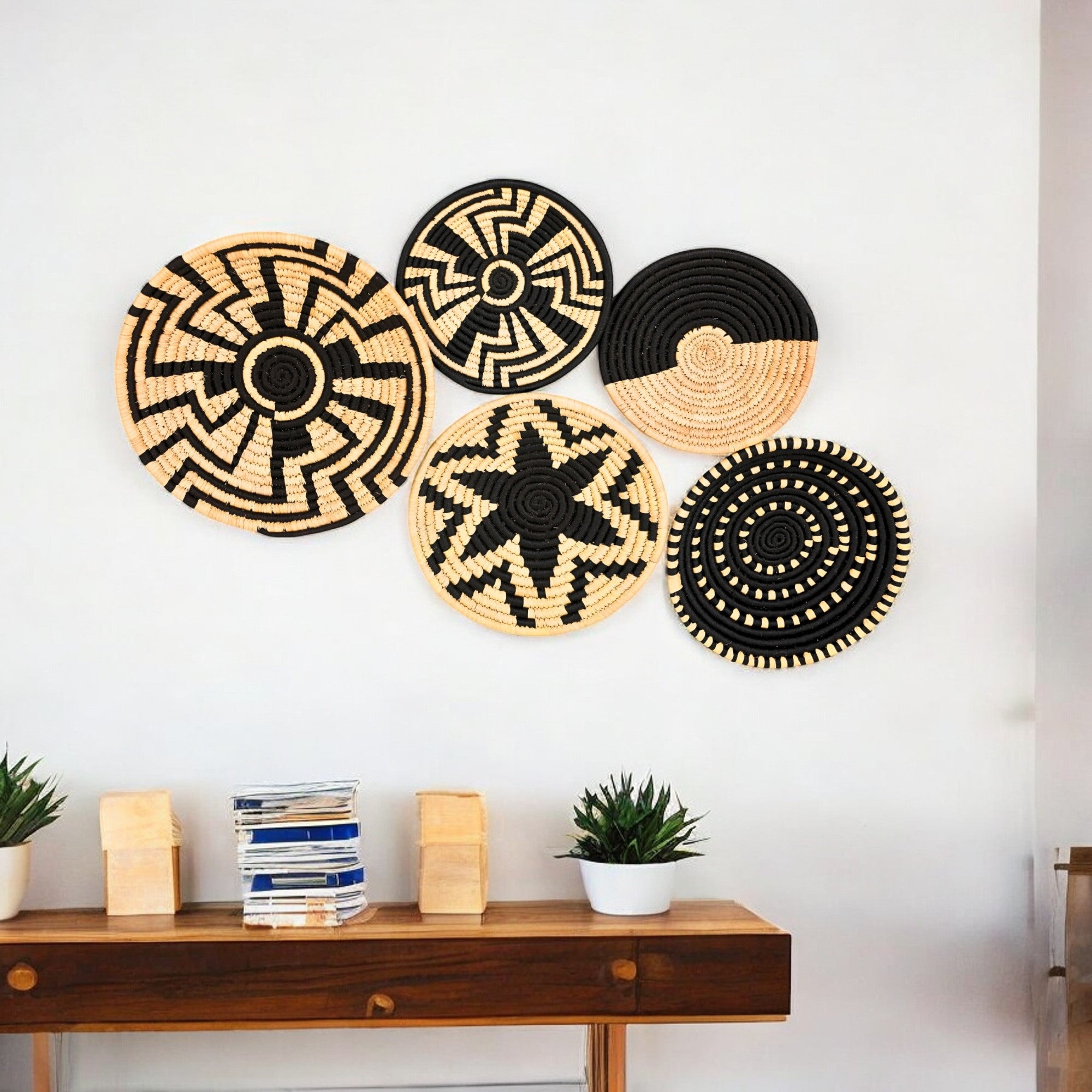 Handcrafted Sabai Grass Wall Decor Basket – Set 