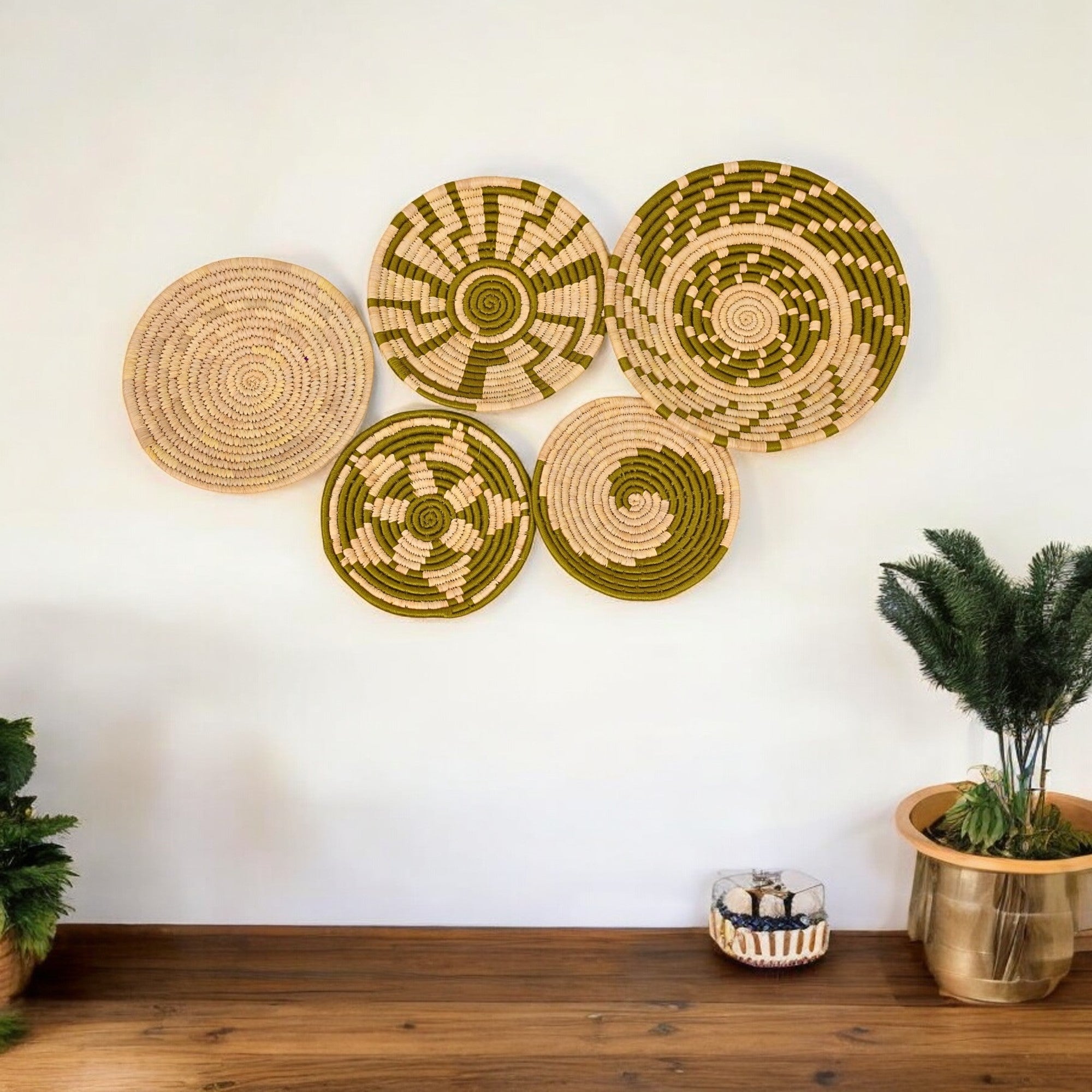 Handcrafted Sabai Grass Wall Decor Basket – Set 