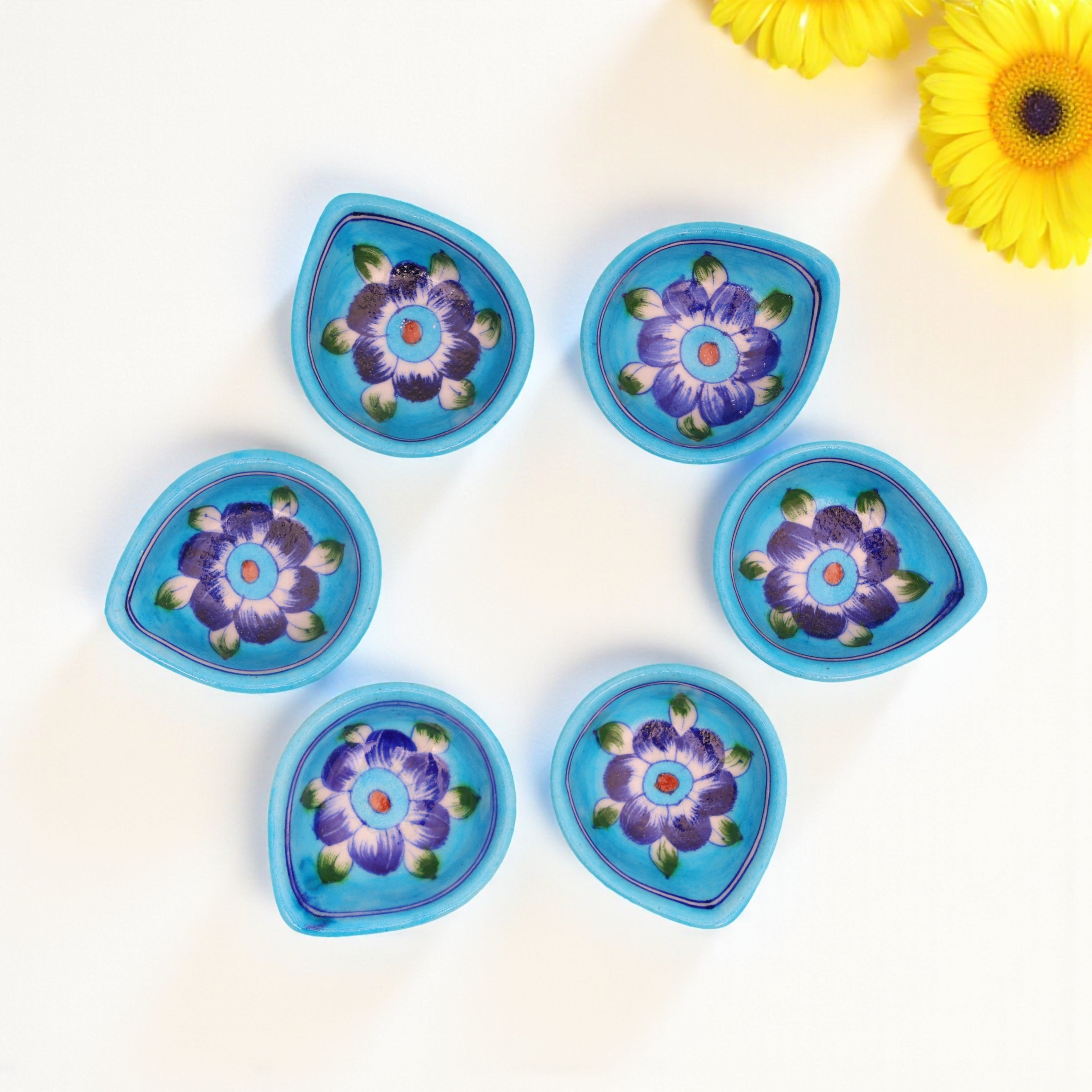 Handcrafted Turquoise Blue Blue Pottery Diyas Set - Leaf-Shaped