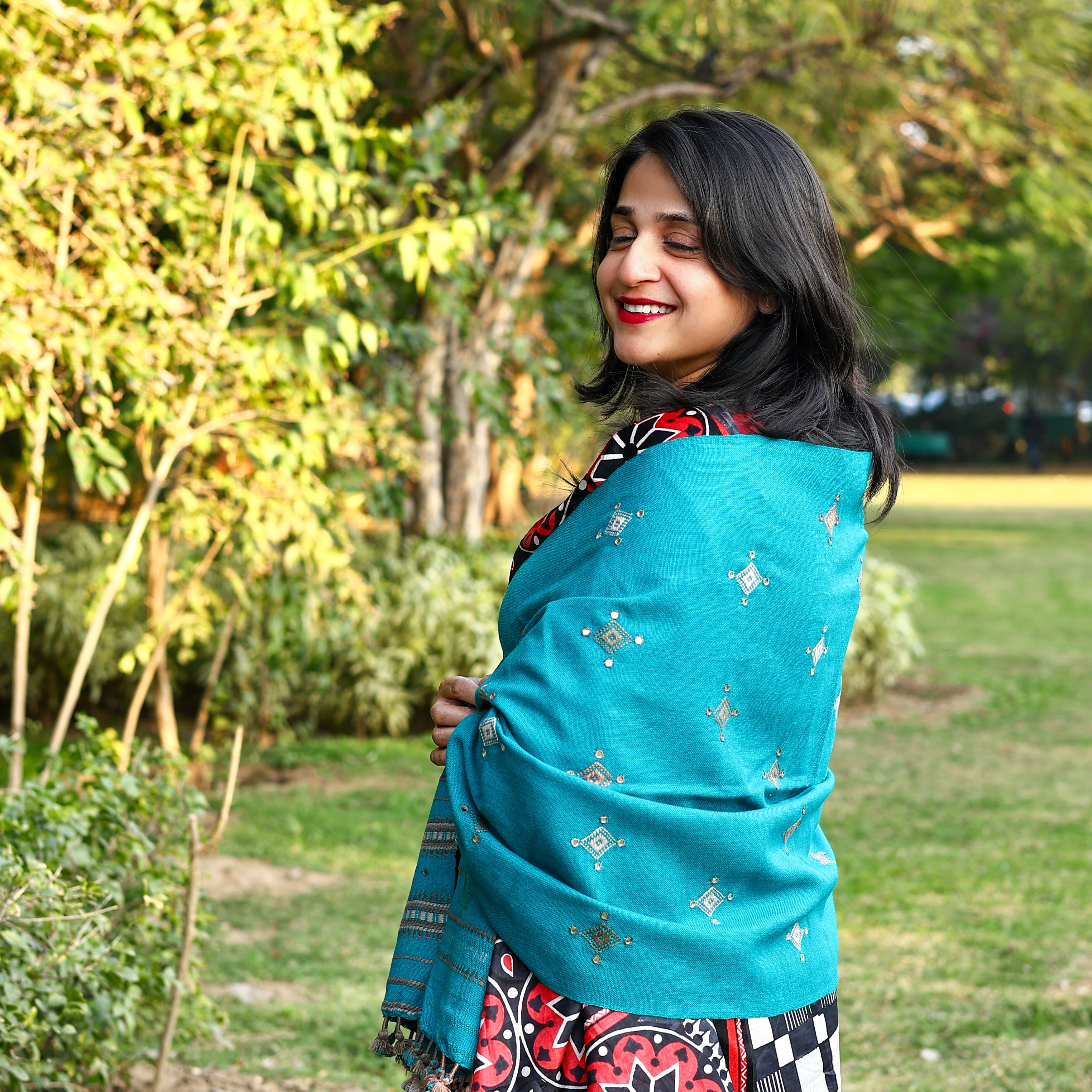 Handwoven Kutchi Bhujodi Cyan Blue Stole