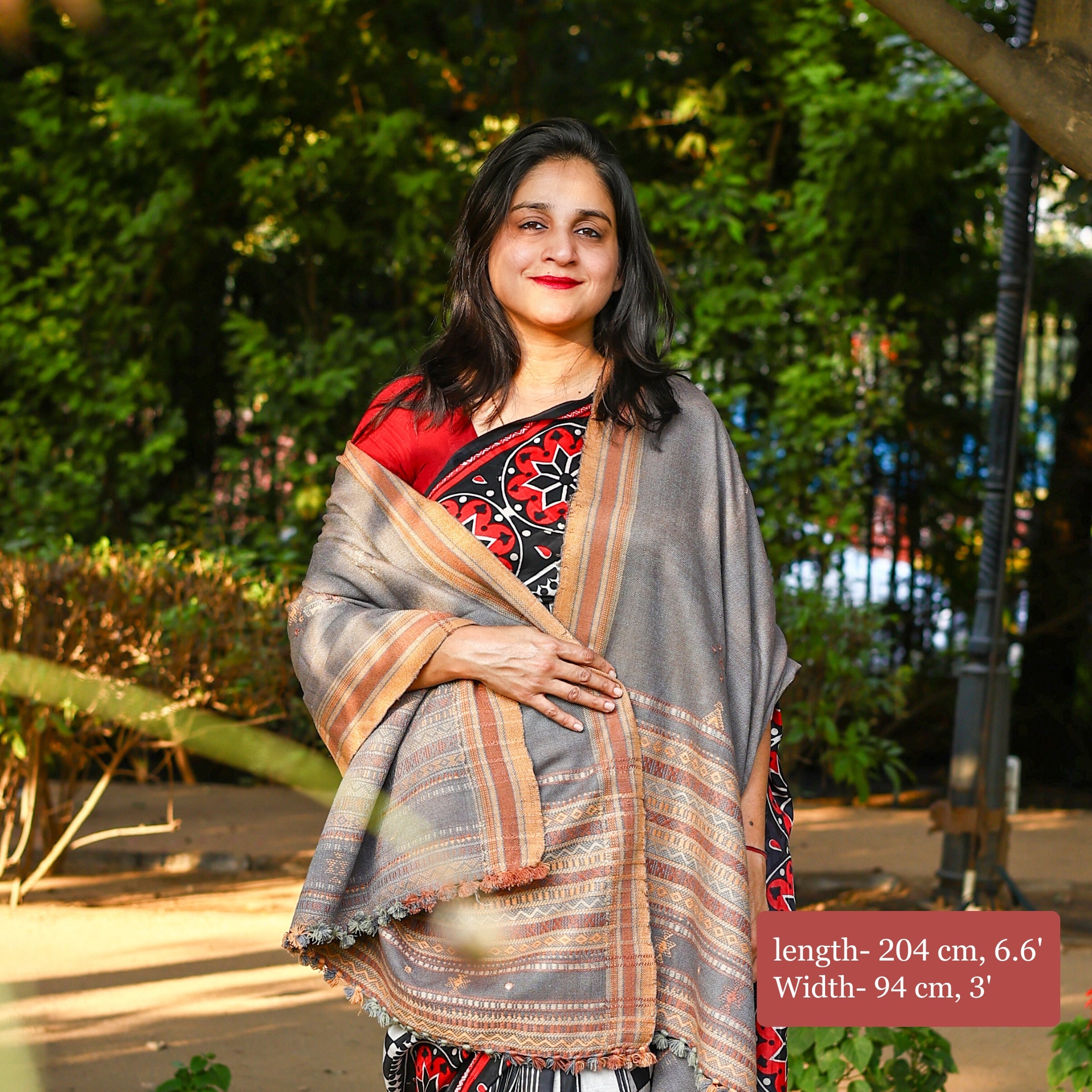Handwoven Lavender Grey Kutchi Bhujodi Shawl