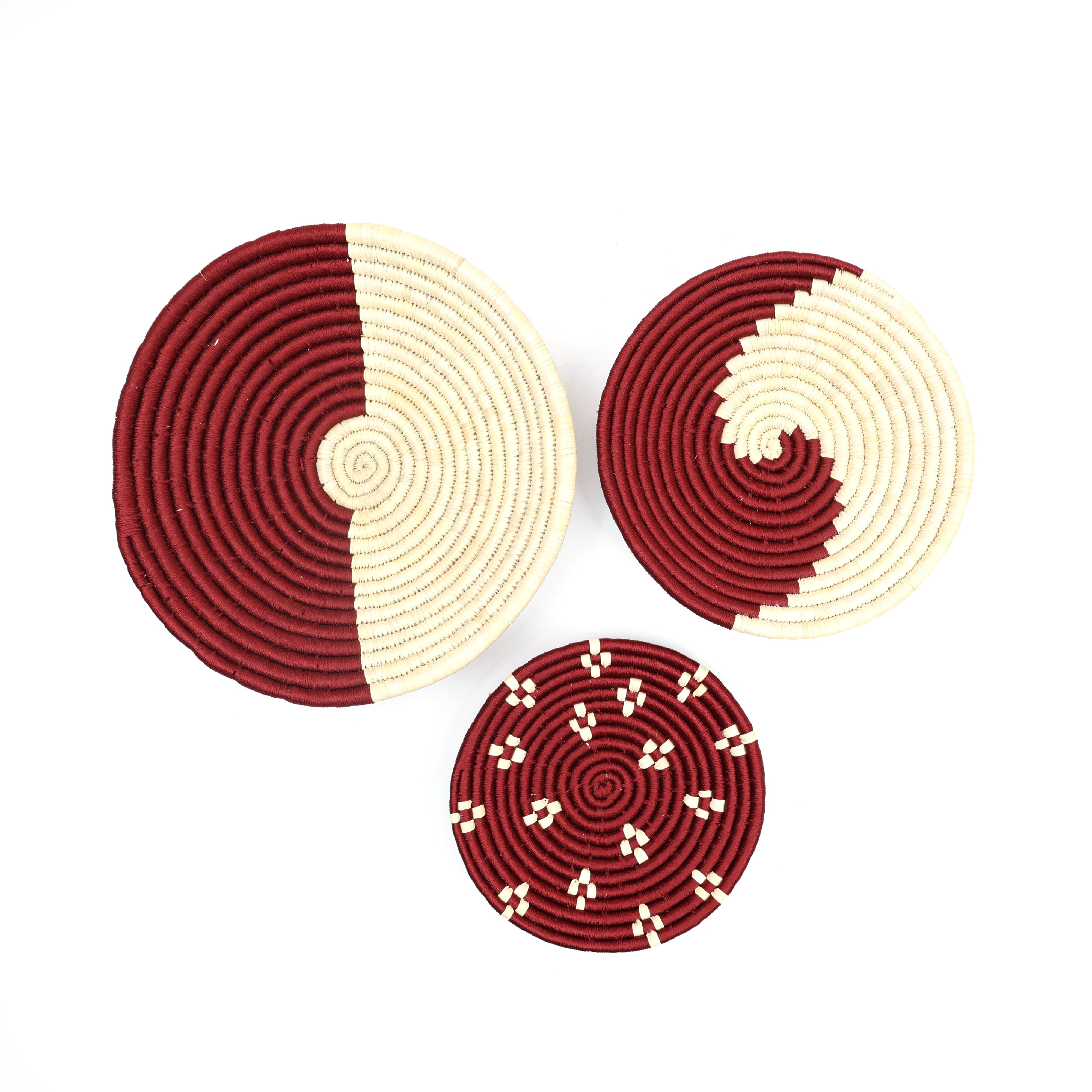 Handcrafted Sabai Grass Wall Décor Plates – Set of 3 (Maroon & Beige)