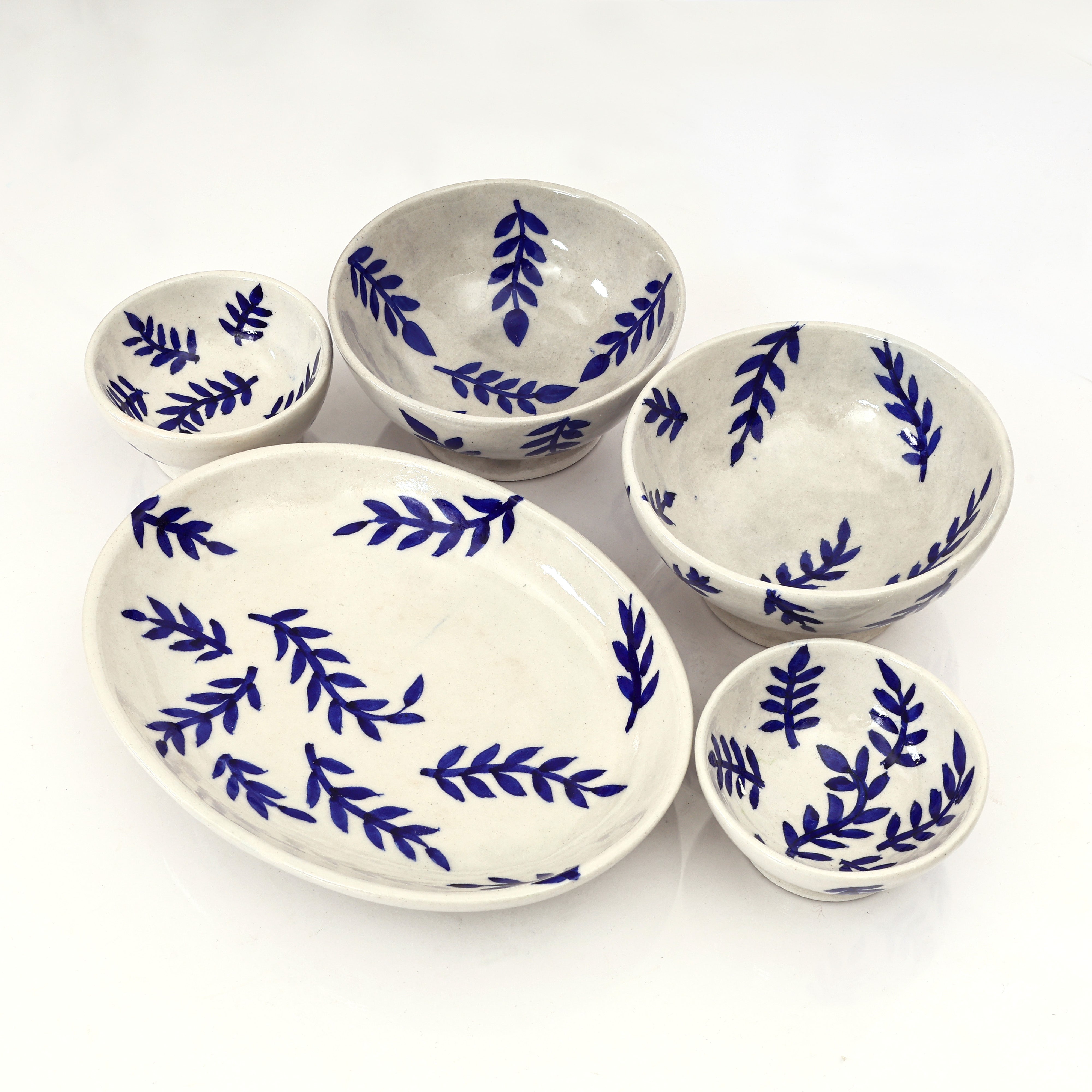 Indigo Leaf Motif Serving Set – Jaipur Blue Pottery Elegance for Everyday Charm