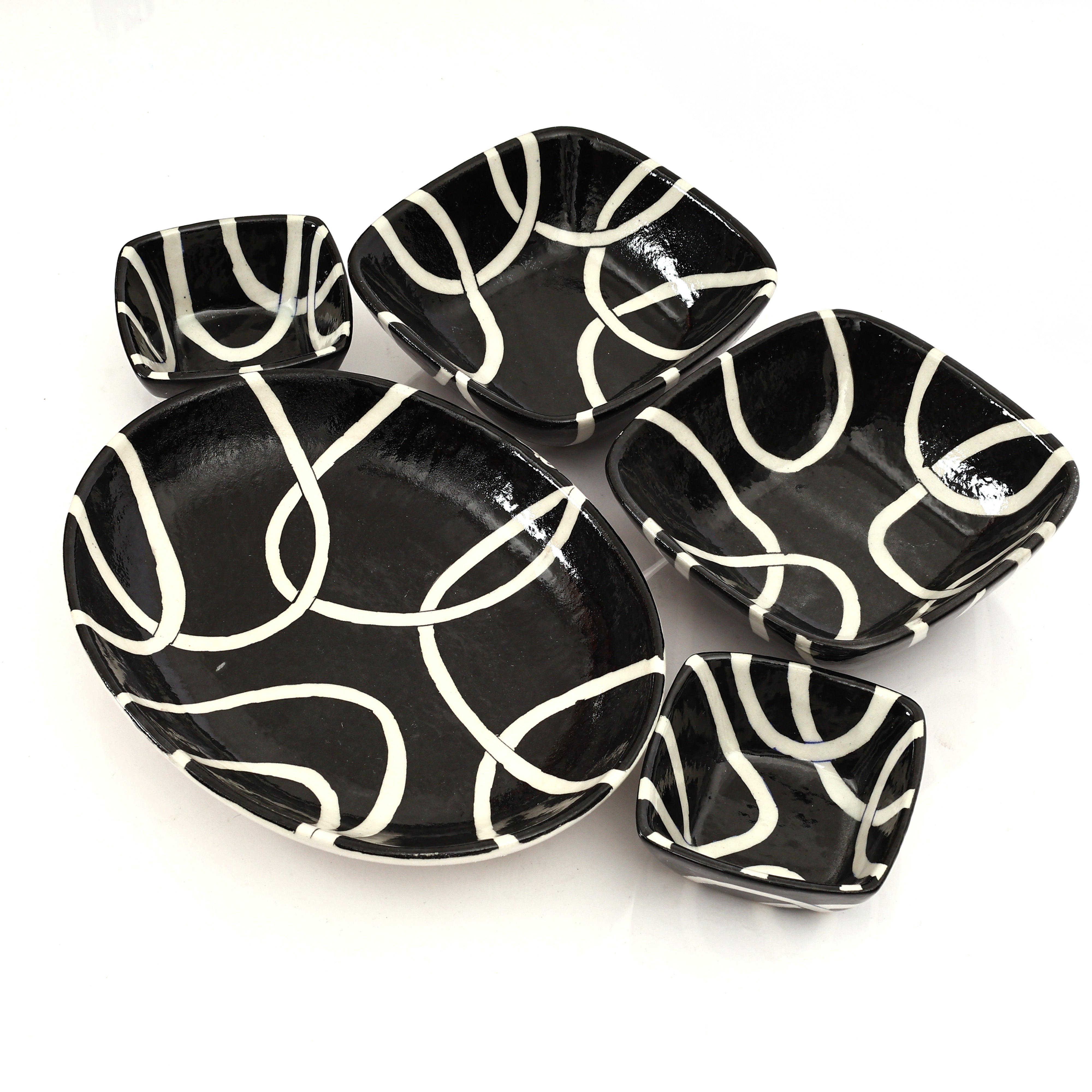 Modern Black & White Blue Pottery Bowl & Plate Set – Handcrafted Jaipur Art