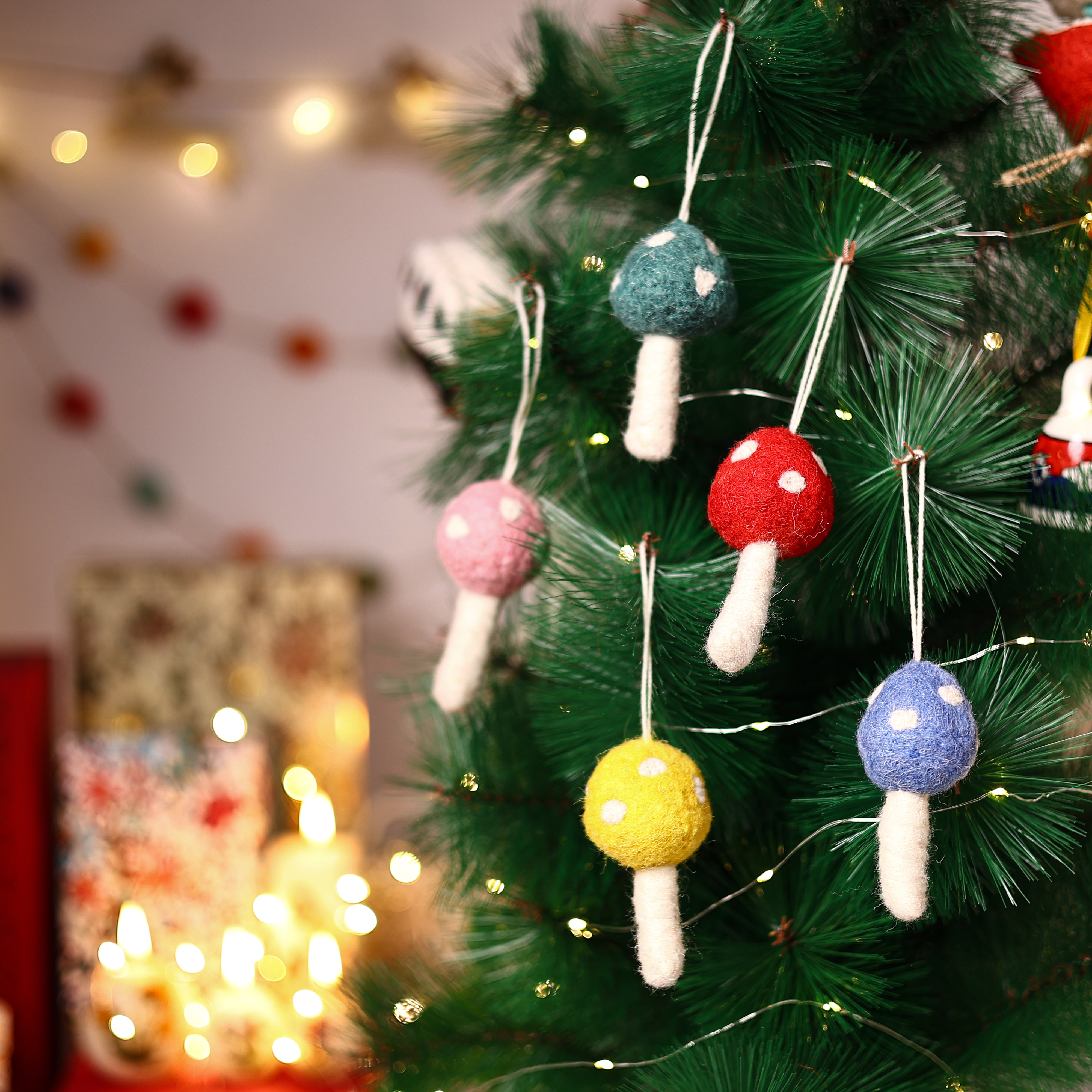 Multicolour Christmas Décor Handmade Needled Felt Work Mushroom Hanging Set