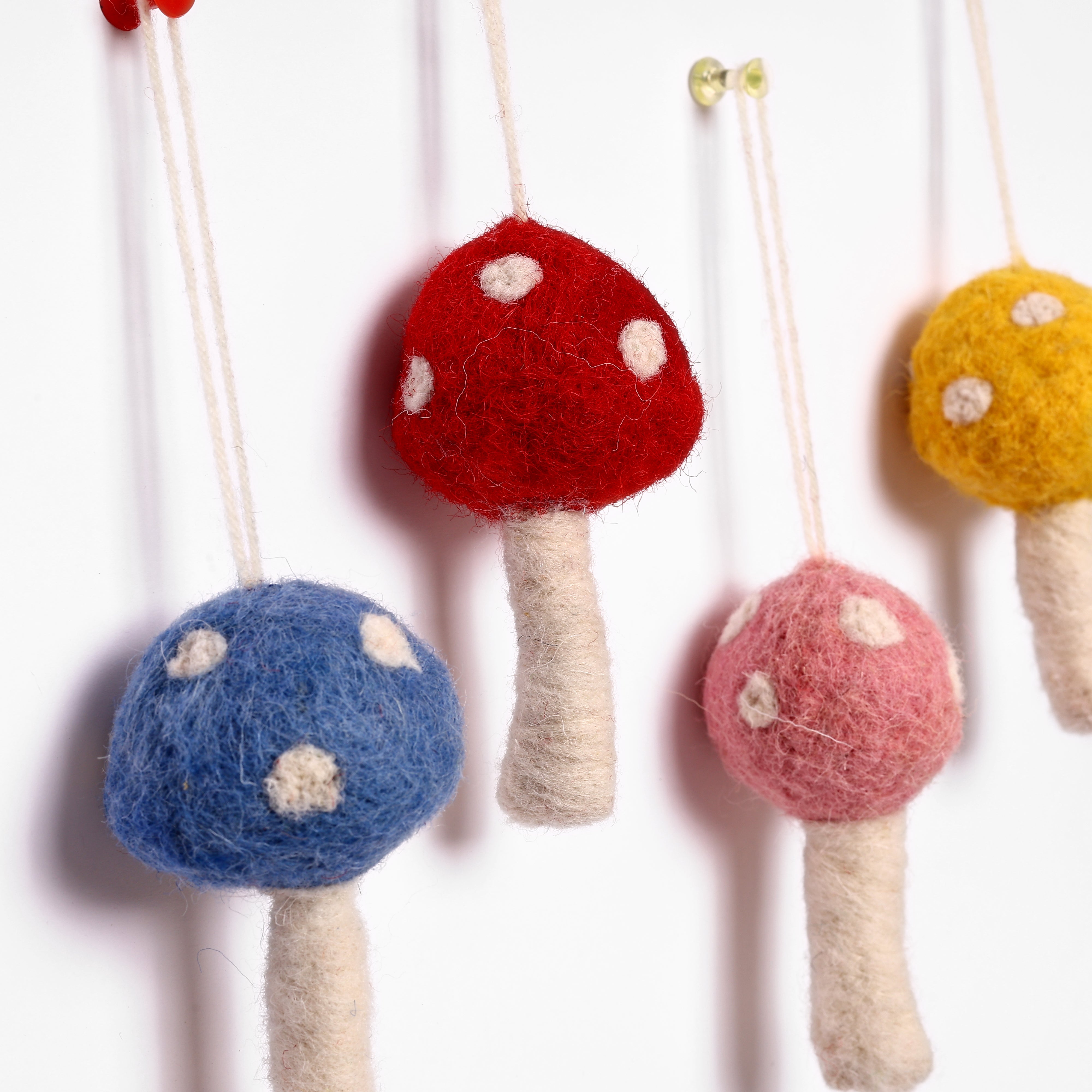Multicolour Christmas Décor Handmade Needled Felt Work Mushroom Hanging Set