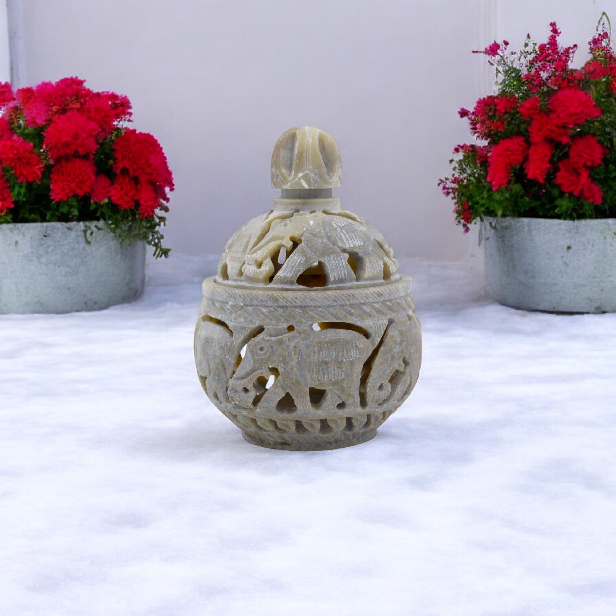 Natriel Soapston Candle Holder 