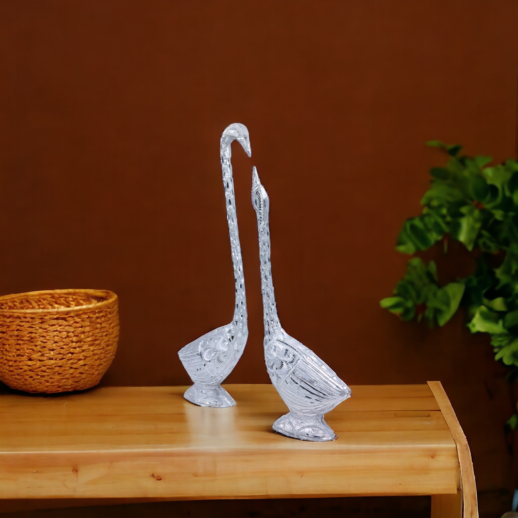 Natriel Swan Pair